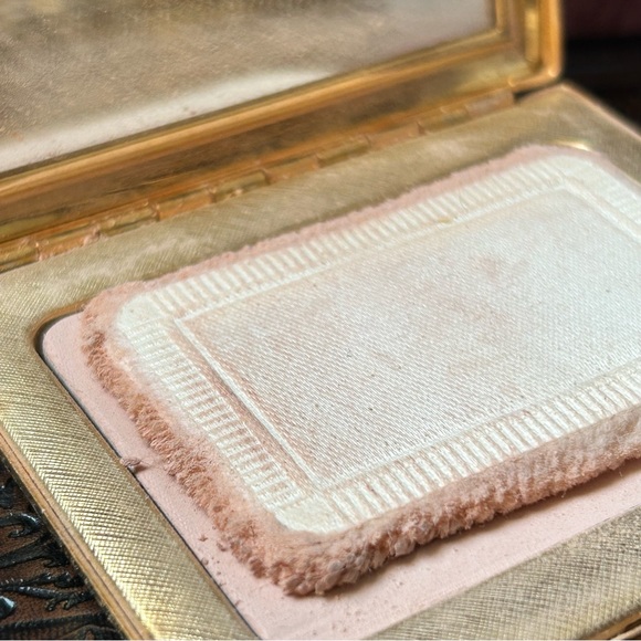 Antique Art Deco Gold Metal Makeup Compact Powder Box with Initials BC - Picture 6 of 7